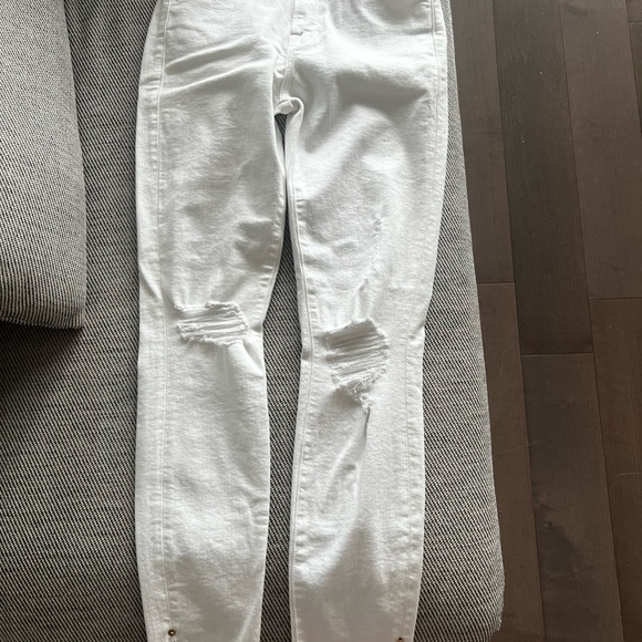 FRAME Le High Skinny Crop in Blanc Transit White Destroyed Stretch Jeans - Picture 7 of 9